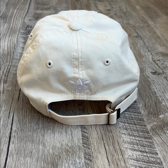 Adidas Women’s Beige Baseball Cap - Picture 2 of 4